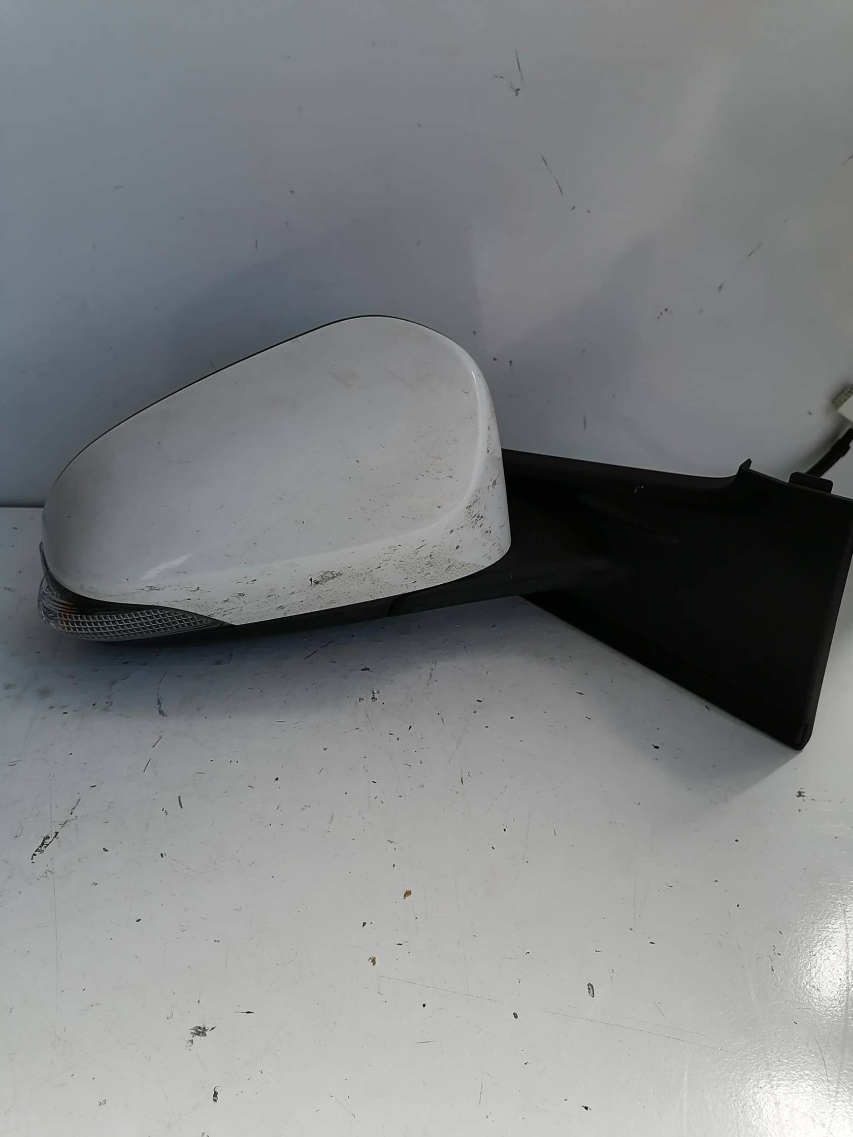 Retrovisore est. regolaz. elettr. dx.